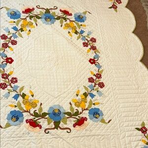 Vintage handmade floral appliqué Quilt - Cream, Red, Blue. 69”x92”